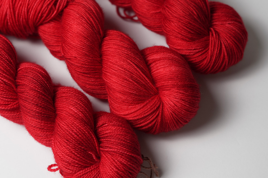 Poppi | Fingering Weight- 100% SW Merino